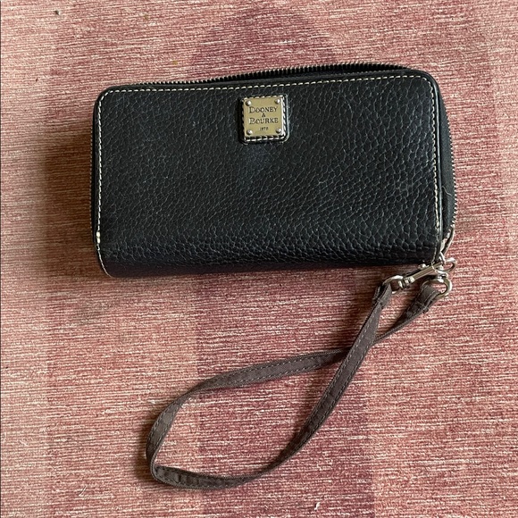 Dooney & Bourke Black Textured Leather Wristlet Wallet - Picture 1 of 14